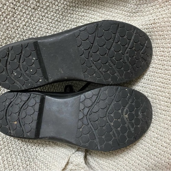 Helix Boots, Size 8 - Picture 4 of 7